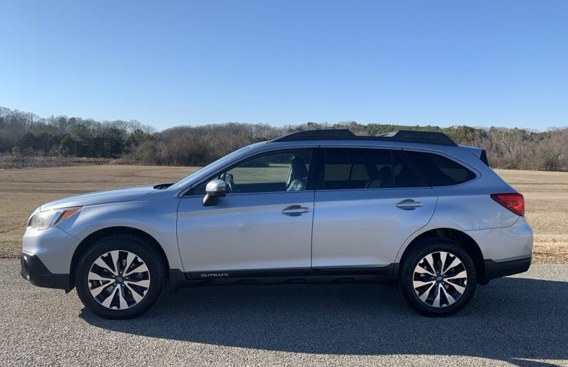 2015 Subaru Outback 3.6R Limited   <a href='http://www.carfax.com/VehicleHistory/p/Report.cfx?partner=DVW_1&vin=4S4BSENC0F3220227'><img src='http://www.carfaxonline.com/assets/subscriber/carfax_free_button.gif' width='120' height='49' border='0'></a>