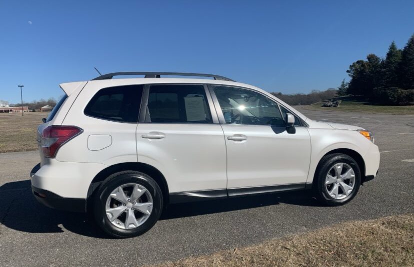 2015 Subaru Forester 2.5i Limited   <a href='http://www.carfax.com/VehicleHistory/p/Report.cfx?partner=DVW_1&vin=JF2SJAHC6FH564578'><img src='http://www.carfaxonline.com/assets/subscriber/carfax_free_button.gif' width='120' height='49' border='0'></a>