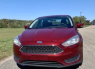 2015 Ford Focus SE         <a href='http://www.carfax.com/VehicleHistory/p/Report.cfx?partner=DVW_1&vin=1FADP3F29FL226445'><img src='http://www.carfaxonline.com/assets/subscriber/carfax_free_button.gif' width='120' height='49' border='0'></a>