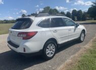 2016 Subaru Outback 2.5i Premium     <a href='http://www.carfax.com/VehicleHistory/p/Report.cfx?partner=DVW_1&vin=4S4BSBHC8G3264939'><img src='http://www.carfaxonline.com/assets/subscriber/carfax_free_button.gif' width='120' height='49' border='0'></a>