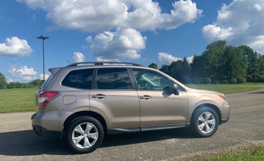 2015 Subaru Forester 2.5i Limited              <a href='http://www.carfax.com/VehicleHistory/p/Report.cfx?partner=DVW_1&vin=JF2SJAHC6FH414132'><img src='http://www.carfaxonline.com/assets/subscriber/carfax_free_button.gif' width='120' height='49' border='0'></a>