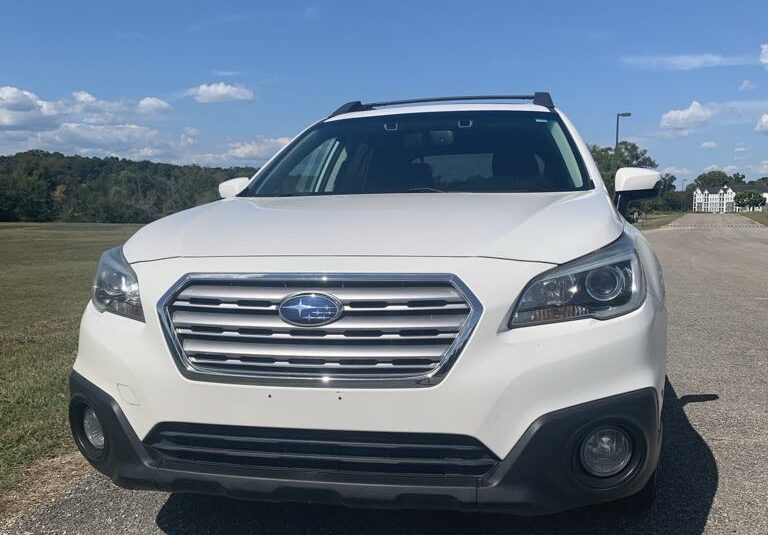 2016 Subaru Outback 2.5i Premium     <a href='http://www.carfax.com/VehicleHistory/p/Report.cfx?partner=DVW_1&vin=4S4BSBHC8G3264939'><img src='http://www.carfaxonline.com/assets/subscriber/carfax_free_button.gif' width='120' height='49' border='0'></a>