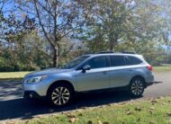 2015 Subaru Outback 2.5i Limited      <a href='http://www.carfax.com/VehicleHistory/p/Report.cfx?partner=DVW_1&vin=4S4BSANC5F3302561'><img src='http://www.carfaxonline.com/assets/subscriber/carfax_free_button.gif' width='120' height='49' border='0'></a>