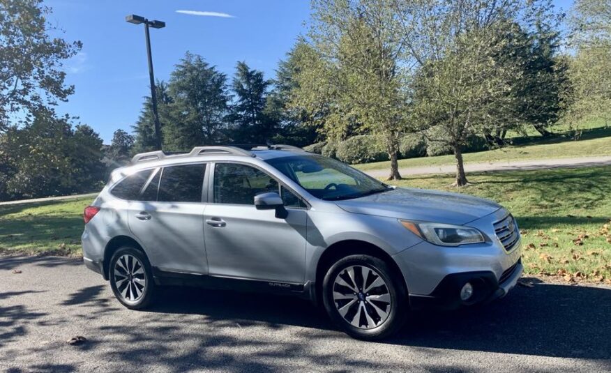 2015 Subaru Outback 2.5i Limited      <a href='http://www.carfax.com/VehicleHistory/p/Report.cfx?partner=DVW_1&vin=4S4BSANC5F3302561'><img src='http://www.carfaxonline.com/assets/subscriber/carfax_free_button.gif' width='120' height='49' border='0'></a>