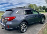 2017 Subaru Outback 2.5i Limited    <a href='http://www.carfax.com/VehicleHistory/p/Report.cfx?partner=DVW_1&vin=4S4BSANC3H3395020'><img src='http://www.carfaxonline.com/assets/subscriber/carfax_free_button.gif' width='120' height='49' border='0'></a>