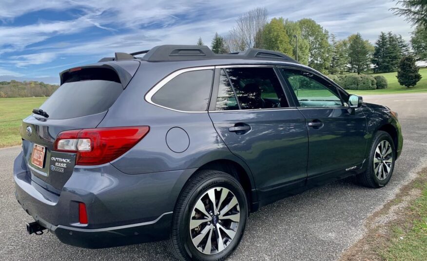 2017 Subaru Outback 2.5i Limited    <a href='http://www.carfax.com/VehicleHistory/p/Report.cfx?partner=DVW_1&vin=4S4BSANC3H3395020'><img src='http://www.carfaxonline.com/assets/subscriber/carfax_free_button.gif' width='120' height='49' border='0'></a>