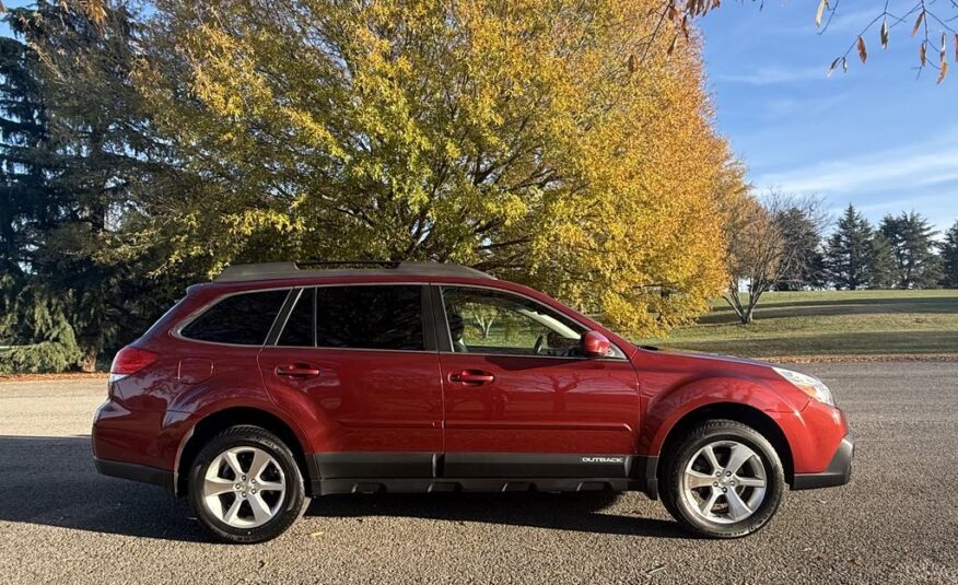 2014 Subaru Outback 2.5i Limited       <a href='http://www.carfax.com/VehicleHistory/p/Report.cfx?partner=DVW_1&vin=4S4BRCLC7E3203846'><img src='http://www.carfaxonline.com/assets/subscriber/carfax_free_button.gif' width='120' height='49' border='0'></a>