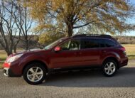 2014 Subaru Outback 2.5i Limited       <a href='http://www.carfax.com/VehicleHistory/p/Report.cfx?partner=DVW_1&vin=4S4BRCLC7E3203846'><img src='http://www.carfaxonline.com/assets/subscriber/carfax_free_button.gif' width='120' height='49' border='0'></a>