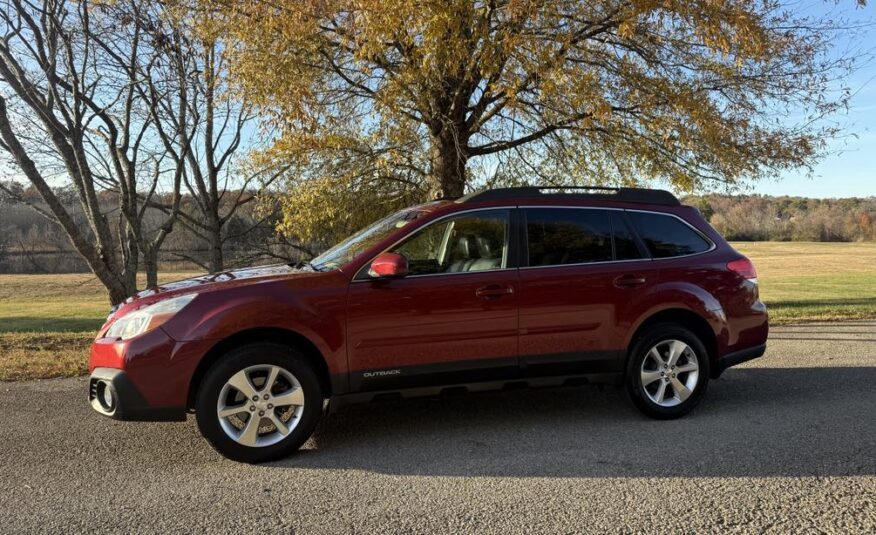 2014 Subaru Outback 2.5i Limited       <a href='http://www.carfax.com/VehicleHistory/p/Report.cfx?partner=DVW_1&vin=4S4BRCLC7E3203846'><img src='http://www.carfaxonline.com/assets/subscriber/carfax_free_button.gif' width='120' height='49' border='0'></a>