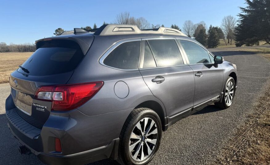 2016 Subaru Outback 2.5i Limited     <a href='http://www.carfax.com/VehicleHistory/p/Report.cfx?partner=DVW_1&vin=4S4BSANC1G3239587'><img src='http://www.carfaxonline.com/assets/subscriber/carfax_free_button.gif' width='120' height='49' border='0'></a>