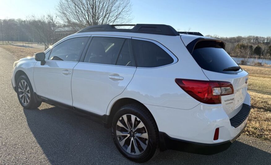 2015 Subaru Outback 2.5i Limited    <a href='http://www.carfax.com/VehicleHistory/p/Report.cfx?partner=DVW_1&vin=4S4BSBNCXF3230777'><img src='http://www.carfaxonline.com/assets/subscriber/carfax_free_button.gif' width='120' height='49' border='0'></a>