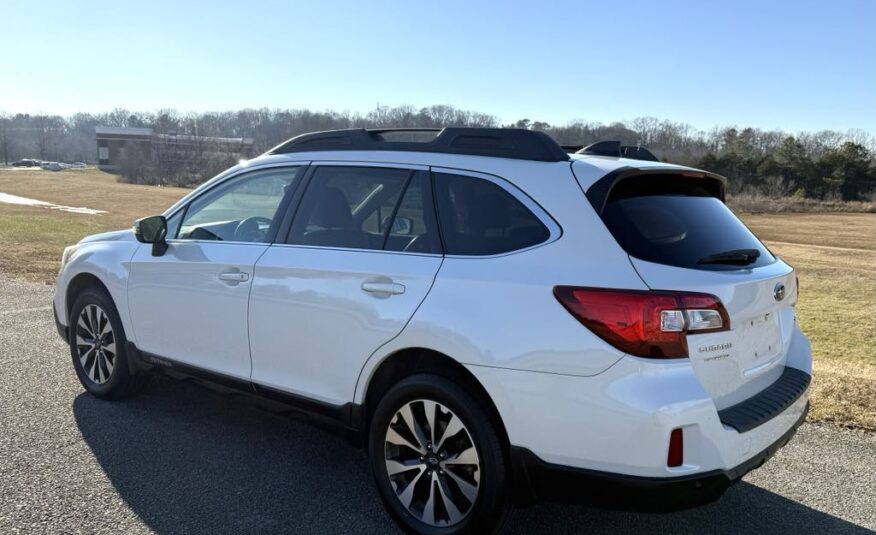 2017 Subaru Outback 2.5i Limited       <a href='http://www.carfax.com/VehicleHistory/p/Report.cfx?partner=DVW_1&vin=4S4BSANC6H3362528'><img src='http://www.carfaxonline.com/assets/subscriber/carfax_free_button.gif' width='120' height='49' border='0'></a>