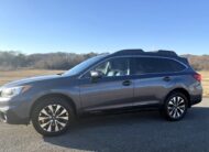 2016 Subaru Outback 2.5i Limited     <a href='http://www.carfax.com/VehicleHistory/p/Report.cfx?partner=DVW_1&vin=4S4BSANC1G3239587'><img src='http://www.carfaxonline.com/assets/subscriber/carfax_free_button.gif' width='120' height='49' border='0'></a>