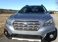 2016 Subaru Outback 2.5i Limited    <a href='http://www.carfax.com/VehicleHistory/p/Report.cfx?partner=DVW_1&vin=4S4BSBNC6G3290685'><img src='http://www.carfaxonline.com/assets/subscriber/carfax_free_button.gif' width='120' height='49' border='0'></a>