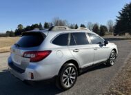 2016 Subaru Outback 3.6R Limited    <a href='http://www.carfax.com/VehicleHistory/p/Report.cfx?partner=DVW_1&vin=4S4BSENC8G3310940'><img src='http://www.carfaxonline.com/assets/subscriber/carfax_free_button.gif' width='120' height='49' border='0'></a>