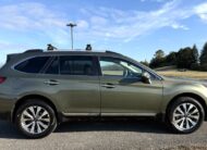 2018 Subaru Outback 2.5i Touring      <a href='http://www.carfax.com/VehicleHistory/p/Report.cfx?partner=DVW_1&vin=4S4BSATC6J3342627'><img src='http://www.carfaxonline.com/assets/subscriber/carfax_free_button.gif' width='120' height='49' border='0'></a>