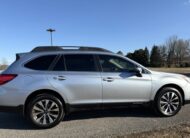 2016 Subaru Outback 3.6R Limited    <a href='http://www.carfax.com/VehicleHistory/p/Report.cfx?partner=DVW_1&vin=4S4BSENC8G3310940'><img src='http://www.carfaxonline.com/assets/subscriber/carfax_free_button.gif' width='120' height='49' border='0'></a>