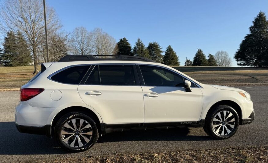 2015 Subaru Outback 2.5i Limited    <a href='http://www.carfax.com/VehicleHistory/p/Report.cfx?partner=DVW_1&vin=4S4BSBNCXF3230777'><img src='http://www.carfaxonline.com/assets/subscriber/carfax_free_button.gif' width='120' height='49' border='0'></a>