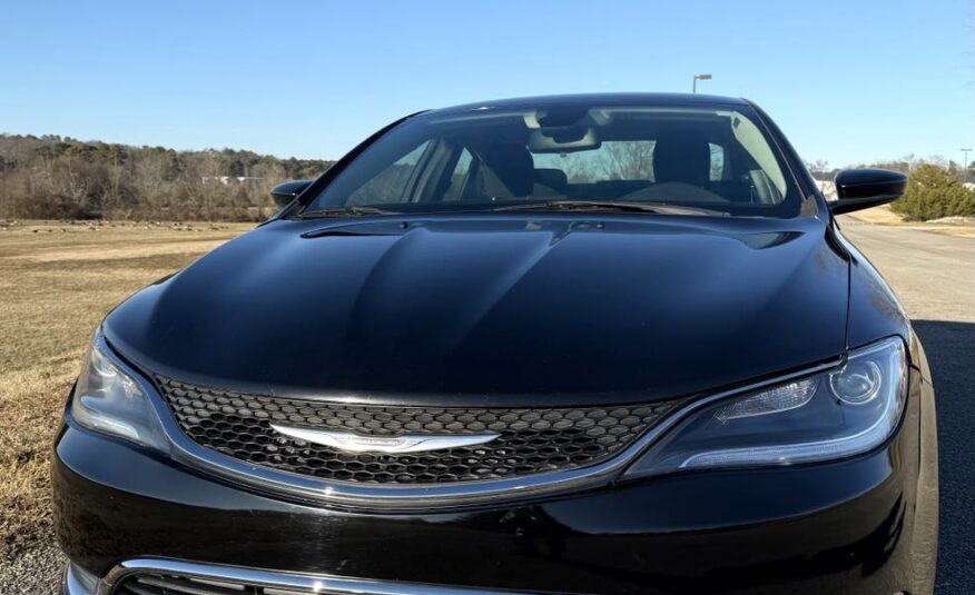 2015 Chrysler 200 Limited   <a href='http://www.carfax.com/VehicleHistory/p/Report.cfx?partner=DVW_1&vin=1C3CCCABXFN744663'><img src='http://www.carfaxonline.com/assets/subscriber/carfax_free_button.gif' width='120' height='49' border='0'></a>