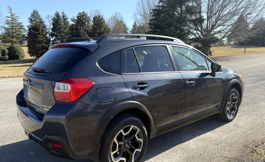 2016 Subaru Crosstrek 2.0i Premium    <a href='http://www.carfax.com/VehicleHistory/p/Report.cfx?partner=DVW_1&vin=JF2GPABC4G8310253'><img src='http://www.carfaxonline.com/assets/subscriber/carfax_free_button.gif' width='120' height='49' border='0'></a>