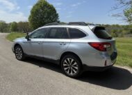 2015 Subaru Outback 2.5i Limited         <a href='http://www.carfax.com/VehicleHistory/p/Report.cfx?partner=DVW_1&vin=4S4BSBLC1F3210193'><img src='http://www.carfaxonline.com/assets/subscriber/carfax_free_button.gif' width='120' height='49' border='0'></a>