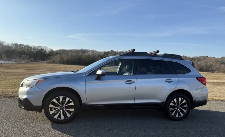 2015 Subaru Outback 2.5i Limited         <a href='http://www.carfax.com/VehicleHistory/p/Report.cfx?partner=DVW_1&vin=4S4BSBLC1F3210193'><img src='http://www.carfaxonline.com/assets/subscriber/carfax_free_button.gif' width='120' height='49' border='0'></a>