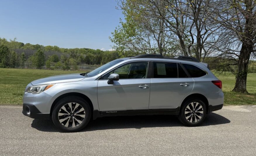2015 Subaru Outback 2.5i Limited         <a href='http://www.carfax.com/VehicleHistory/p/Report.cfx?partner=DVW_1&vin=4S4BSBLC1F3210193'><img src='http://www.carfaxonline.com/assets/subscriber/carfax_free_button.gif' width='120' height='49' border='0'></a>