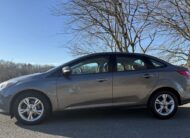 2013 Ford Focus SE      <a href='http://www.carfax.com/VehicleHistory/p/Report.cfx?partner=DVW_1&vin=1FADP3F27DL368144'><img src='http://www.carfaxonline.com/assets/subscriber/carfax_free_button.gif' width='120' height='49' border='0'></a>