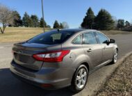 2013 Ford Focus SE      <a href='http://www.carfax.com/VehicleHistory/p/Report.cfx?partner=DVW_1&vin=1FADP3F27DL368144'><img src='http://www.carfaxonline.com/assets/subscriber/carfax_free_button.gif' width='120' height='49' border='0'></a>