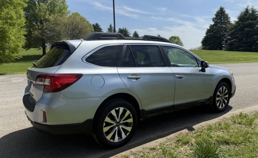 2015 Subaru Outback 2.5i Limited         <a href='http://www.carfax.com/VehicleHistory/p/Report.cfx?partner=DVW_1&vin=4S4BSBLC1F3210193'><img src='http://www.carfaxonline.com/assets/subscriber/carfax_free_button.gif' width='120' height='49' border='0'></a>