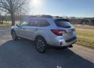 2016 Subaru Outback 2.5i Limited    <a href='http://www.carfax.com/VehicleHistory/p/Report.cfx?partner=DVW_1&vin=4S4BSBLC5G3316132'><img src='http://www.carfaxonline.com/assets/subscriber/carfax_free_button.gif' width='120' height='49' border='0'></a>