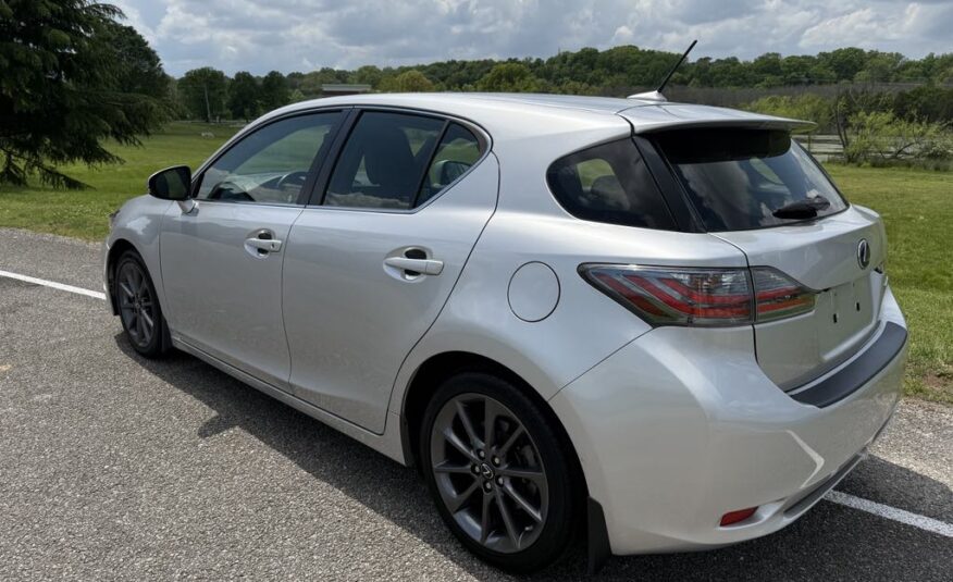 2013 Lexus Ct200H F Sport             <a href='http://www.carfax.com/VehicleHistory/p/Report.cfx?partner=DVW_1&vin=JTHKD5BHXD2164779'><img src='http://www.carfaxonline.com/assets/subscriber/carfax_free_button.gif' width='120' height='49' border='0'></a>