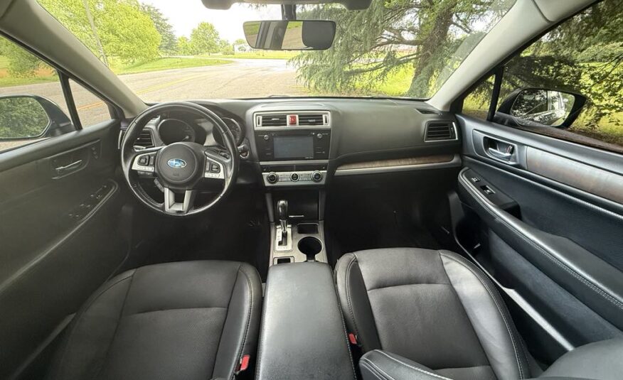 2017 Subaru Outback 2.5i Limited                <a href='http://www.carfax.com/VehicleHistory/p/Report.cfx?partner=DVW_1&vin=4S4BSANC2H3283339'><img src='http://www.carfaxonline.com/assets/subscriber/carfax_free_button.gif' width='120' height='49' border='0'></a>