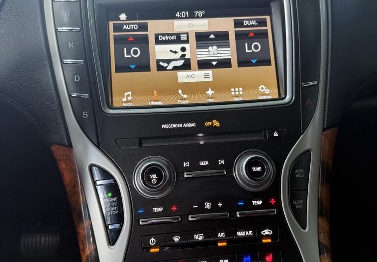 2017 Lincoln MKX Reserve             <a href='http://www.carfax.com/VehicleHistory/p/Report.cfx?partner=DVW_1&vin=2LMPJ6LR6HBL46007'><img src='http://www.carfaxonline.com/assets/subscriber/carfax_free_button.gif' width='120' height='49' border='0'></a>