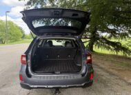 2017 Subaru Outback 2.5i Limited                <a href='http://www.carfax.com/VehicleHistory/p/Report.cfx?partner=DVW_1&vin=4S4BSANC2H3283339'><img src='http://www.carfaxonline.com/assets/subscriber/carfax_free_button.gif' width='120' height='49' border='0'></a>