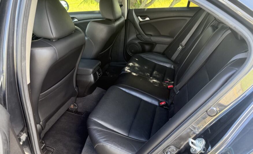 2013 Acura TSX           <a href='http://www.carfax.com/VehicleHistory/p/Report.cfx?partner=DVW_1&vin=JH4CU2F60DC014119'><img src='http://www.carfaxonline.com/assets/subscriber/carfax_free_button.gif' width='120' height='49' border='0'></a>