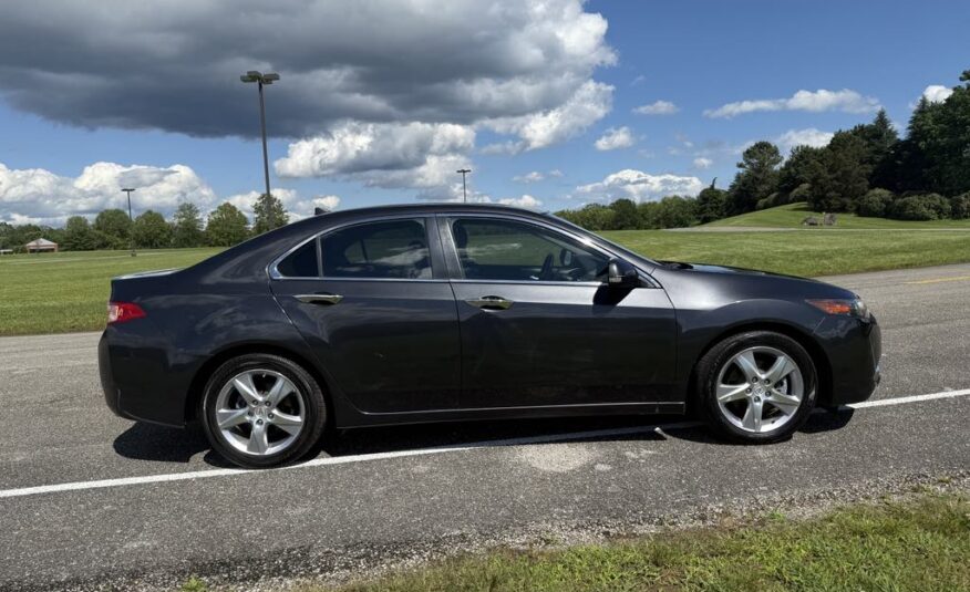 2013 Acura TSX           <a href='http://www.carfax.com/VehicleHistory/p/Report.cfx?partner=DVW_1&vin=JH4CU2F60DC014119'><img src='http://www.carfaxonline.com/assets/subscriber/carfax_free_button.gif' width='120' height='49' border='0'></a>