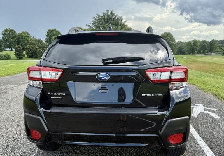 2019 Subaru Crosstrek 2.0i Premium                  <a href='http://www.carfax.com/VehicleHistory/p/Report.cfx?partner=DVW_1&vin=JF2GTAEC0KH214359'><img src='http://www.carfaxonline.com/assets/subscriber/carfax_free_button.gif' width='120' height='49' border='0'></a>