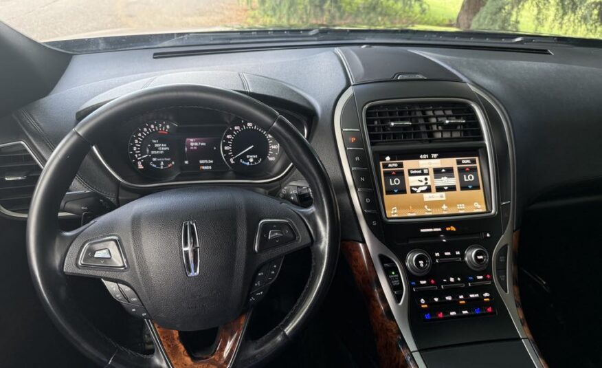 2017 Lincoln MKX Reserve             <a href='http://www.carfax.com/VehicleHistory/p/Report.cfx?partner=DVW_1&vin=2LMPJ6LR6HBL46007'><img src='http://www.carfaxonline.com/assets/subscriber/carfax_free_button.gif' width='120' height='49' border='0'></a>