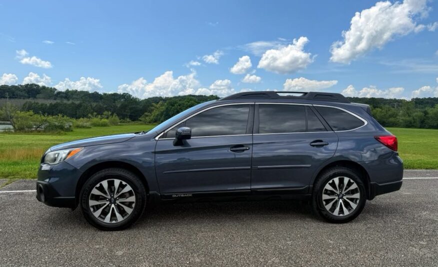 2017 Subaru Outback 2.5i Limited                <a href='http://www.carfax.com/VehicleHistory/p/Report.cfx?partner=DVW_1&vin=4S4BSANC2H3283339'><img src='http://www.carfaxonline.com/assets/subscriber/carfax_free_button.gif' width='120' height='49' border='0'></a>