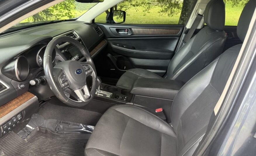 2017 Subaru Outback 2.5i Limited                <a href='http://www.carfax.com/VehicleHistory/p/Report.cfx?partner=DVW_1&vin=4S4BSANC2H3283339'><img src='http://www.carfaxonline.com/assets/subscriber/carfax_free_button.gif' width='120' height='49' border='0'></a>