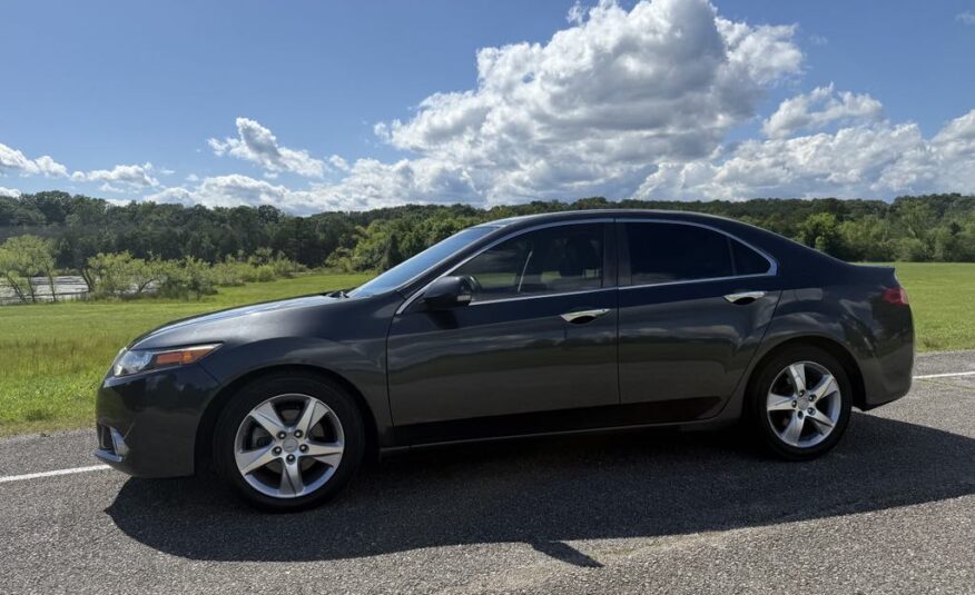 2013 Acura TSX           <a href='http://www.carfax.com/VehicleHistory/p/Report.cfx?partner=DVW_1&vin=JH4CU2F60DC014119'><img src='http://www.carfaxonline.com/assets/subscriber/carfax_free_button.gif' width='120' height='49' border='0'></a>