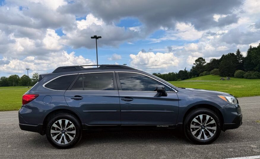 2017 Subaru Outback 2.5i Limited                <a href='http://www.carfax.com/VehicleHistory/p/Report.cfx?partner=DVW_1&vin=4S4BSANC2H3283339'><img src='http://www.carfaxonline.com/assets/subscriber/carfax_free_button.gif' width='120' height='49' border='0'></a>