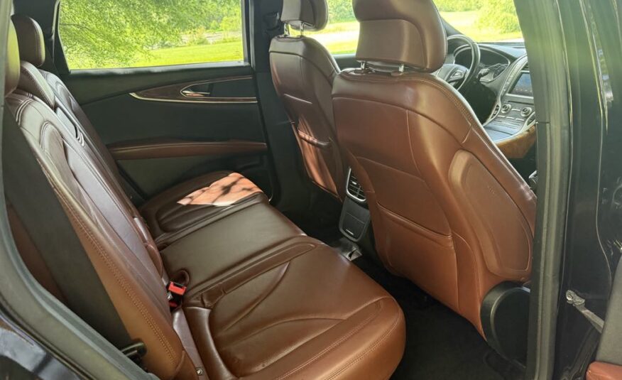 2017 Lincoln MKX Reserve             <a href='http://www.carfax.com/VehicleHistory/p/Report.cfx?partner=DVW_1&vin=2LMPJ6LR6HBL46007'><img src='http://www.carfaxonline.com/assets/subscriber/carfax_free_button.gif' width='120' height='49' border='0'></a>