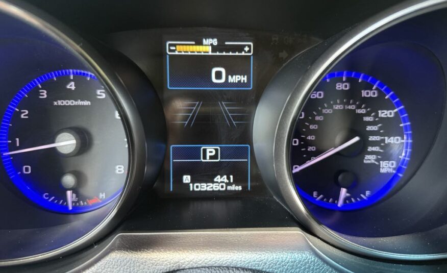 2016 Subaru Outback 3.6r Limited  <a href='http://www.carfax.com/VehicleHistory/p/Report.cfx?partner=DVW_1&vin=4S4BSENC5G3288153'><img src='http://www.carfaxonline.com/assets/subscriber/carfax_free_button.gif' width='120' height='49' border='0'></a>