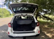 2016 Subaru Outback 3.6r Limited  <a href='http://www.carfax.com/VehicleHistory/p/Report.cfx?partner=DVW_1&vin=4S4BSENC5G3288153'><img src='http://www.carfaxonline.com/assets/subscriber/carfax_free_button.gif' width='120' height='49' border='0'></a>