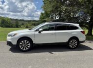 2016 Subaru Outback 3.6r Limited  <a href='http://www.carfax.com/VehicleHistory/p/Report.cfx?partner=DVW_1&vin=4S4BSENC5G3288153'><img src='http://www.carfaxonline.com/assets/subscriber/carfax_free_button.gif' width='120' height='49' border='0'></a>