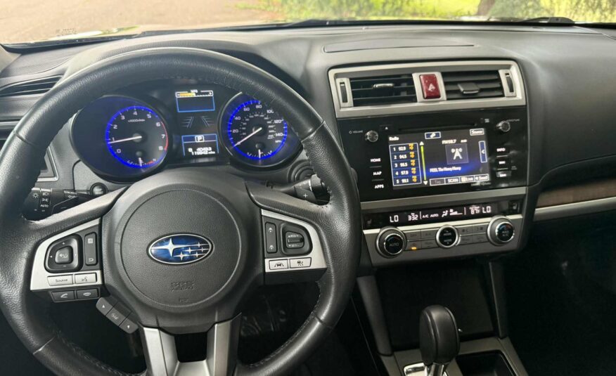 2016 Subaru Outback 2.5i Limited   <a href='http://www.carfax.com/VehicleHistory/p/Report.cfx?partner=DVW_1&vin=4S4BSBNC9G3339815'><img src='http://www.carfaxonline.com/assets/subscriber/carfax_free_button.gif' width='120' height='49' border='0'></a>
