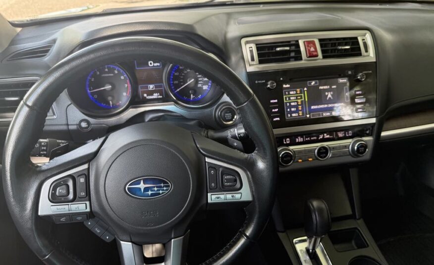 2016 Subaru Outback 3.6r Limited  <a href='http://www.carfax.com/VehicleHistory/p/Report.cfx?partner=DVW_1&vin=4S4BSENC5G3288153'><img src='http://www.carfaxonline.com/assets/subscriber/carfax_free_button.gif' width='120' height='49' border='0'></a>