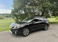 2016 Subaru Outback 2.5i Limited   <a href='http://www.carfax.com/VehicleHistory/p/Report.cfx?partner=DVW_1&vin=4S4BSBNC9G3339815'><img src='http://www.carfaxonline.com/assets/subscriber/carfax_free_button.gif' width='120' height='49' border='0'></a>